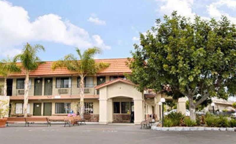 ซาน อีซิโดร Hotel ซานดิเอโก ภายนอก รูปภาพ